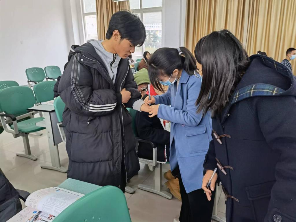 说明: e589a292b2804108f77f3af94eaef4b